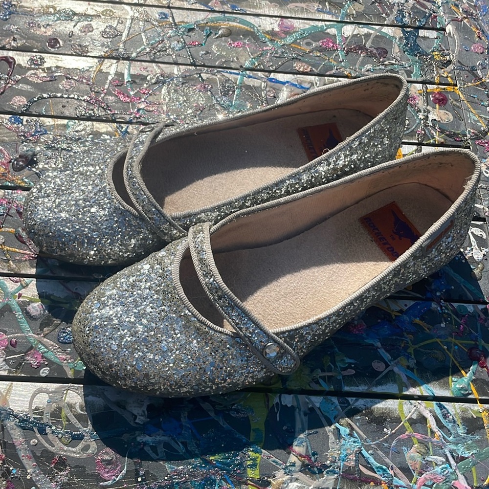 Vintage from early 2000’s sparkle Rocket Dog Mary Jane flats